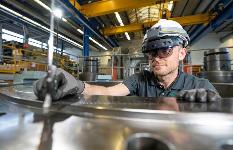Schaeffler_Virtual_Fitter_Mounting-with-VR-Glasses_656252_beitragsbild