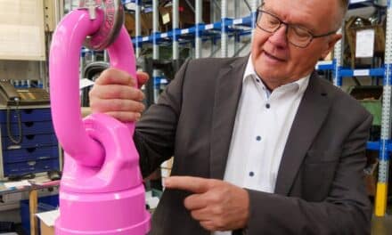 30 Jahre Anschlag- und Zurrmittel in Pink